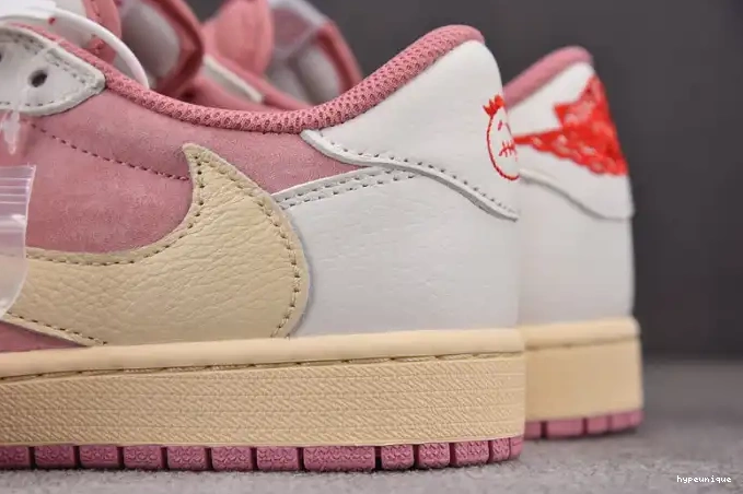 HYPE AJ Scott x DM7866-600 Low Travis 1 SP OG 0527